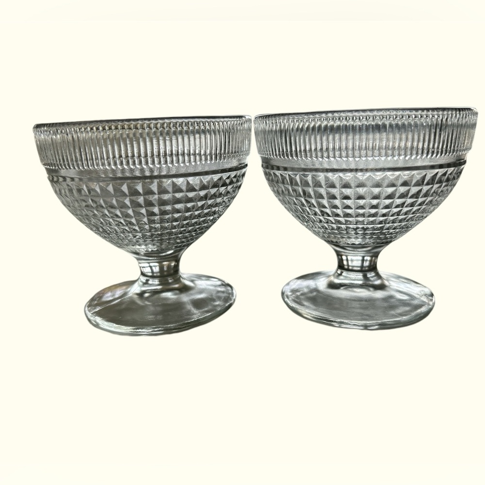 Set of 2 Canadian Hiawatha Depression Glass Sherbet Dessert Bowls